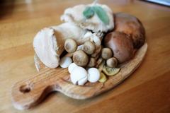 Грибы вкусно, полезно, но и опасно